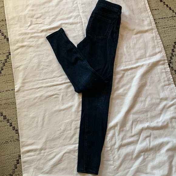 Gently Loved Skinny Pull On Spanx Jeans - Picture 2 of 6